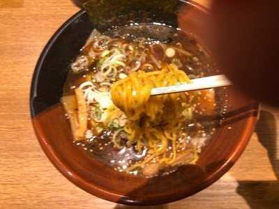 吉山商店 なんばラーメン一座店