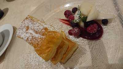 イタリアン居酒屋ダイニングand Farms梅田北新地駅前店