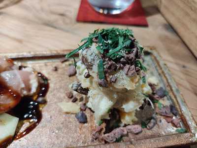 ワインショップ & ダイナー Fujimaru 東心斎橋店