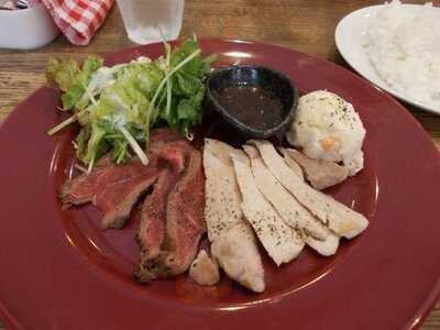ウツボーノ 本町の愉快な食堂
