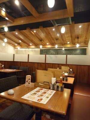 ラパウザ 心斎橋店