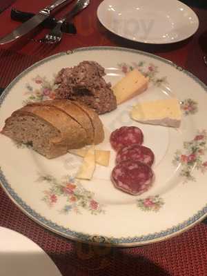 タベルナ キンタ