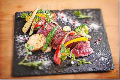 肉と肴の食堂 728