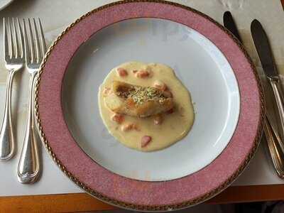 レストラン フローラ