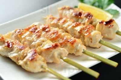 鶏三和 三越栄店