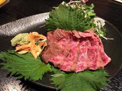 串かつ・ももちゃん