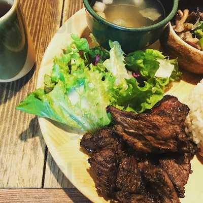 炭火焼と餃子 ヤマハチ商店 梅田 茶屋町