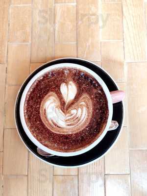 インテリアブックワームカフェ