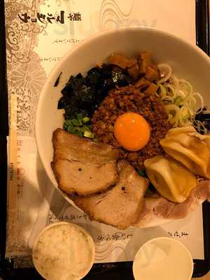 麺ゃ マルショウ 阪急三番街店