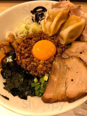 麺ゃ マルショウ 阪急三番街店