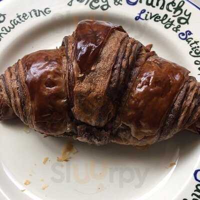 プレミアムクロワッサン専門店 三