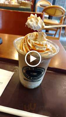 カフェドクリエ 本町信濃橋店