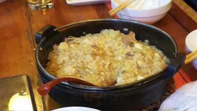 ホルモン焼うどん テン