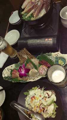 よし萬 魚問屋直営店