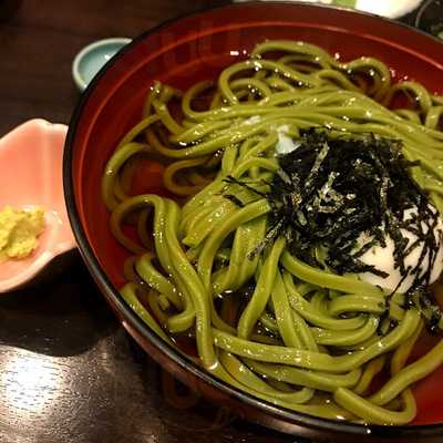 よし萬 魚問屋直営店