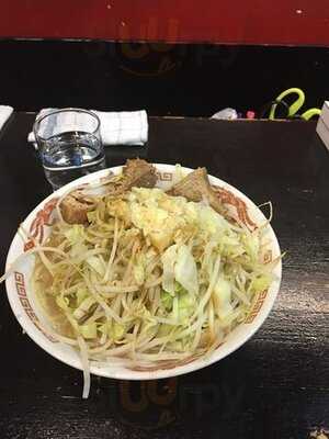 自家製太麺 ドカ盛 マッチョ 難波千日前店