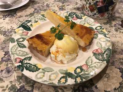 スリーチムニーズ