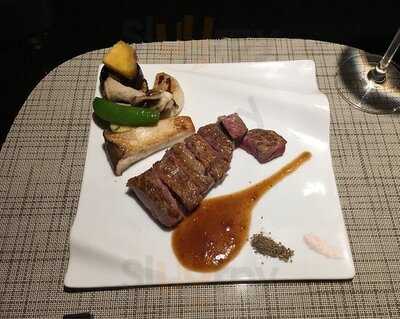 ワイン＆ステーキ 鉄板akira