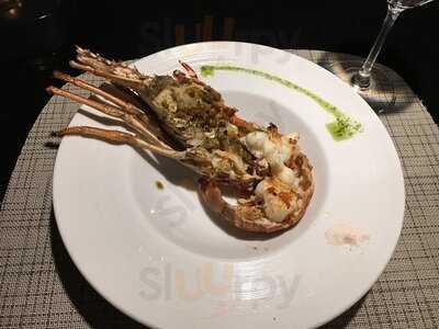 ワイン＆ステーキ 鉄板akira