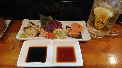 立ち呑み処とん両