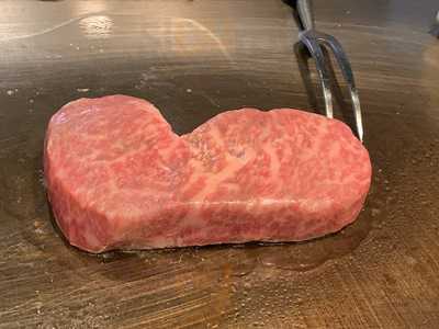 鉄板ステーキ アトゥ