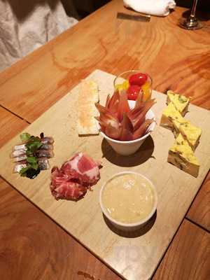 炭火とワイン 燠火