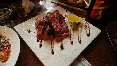 炭火バル あじと