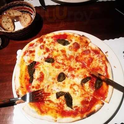 ピッツェリア・マンマミーア