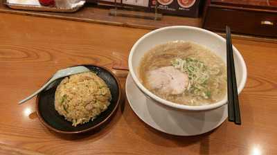 よってこや 伏見桃山店