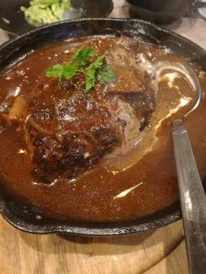 溶岩焼きキッチン グラッシーズ