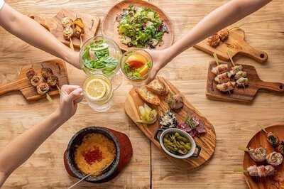 炭焼スタンドツジヤ