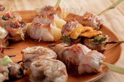 炭焼スタンドツジヤ