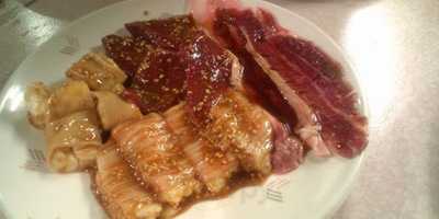 焼肉 ホルモン じゃん