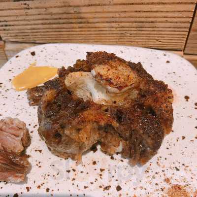 創作あか牛バル×寿司35table（サンゴテーブル）心斎橋