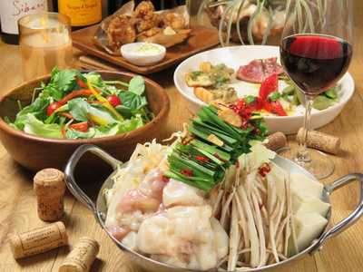 創作あか牛バル×寿司35table（サンゴテーブル）心斎橋