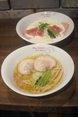黄金の塩らぁ麺 ドゥエイタリアン 大阪店