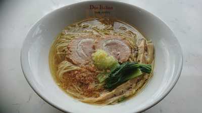 黄金の塩らぁ麺 ドゥエイタリアン 大阪店