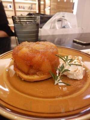 The Lobby Bookstore & Cafe