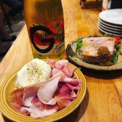 マンジャ エ ベーヴィ