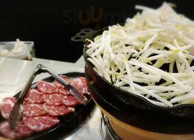 ワインとジンギスカン専門店 ひつじ食堂