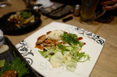 鉄焼酒房 蜂ヤ 本店