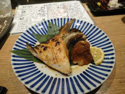 鉄焼酒房 蜂ヤ 本店