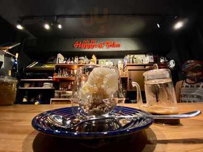 カフェバー ヒュッゲ＆フィーカ