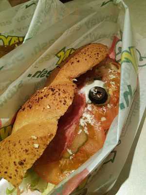 サブウェイ 梅田富国生命ビル店