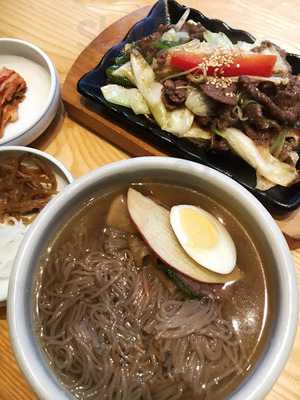 タッカンマリ鍋 梅田 丸鶏屋