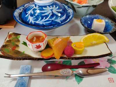 くわぎ小料理店