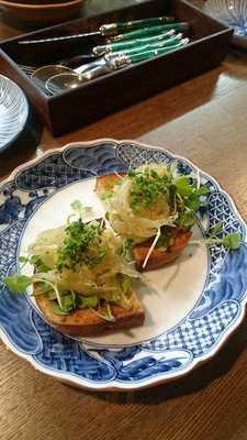 Okomori Sakaba まるく