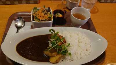 コム シェ トワ