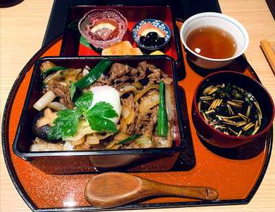 すき焼 しゃぶしゃぶ 藤尾