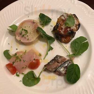 トラットリアカーロ